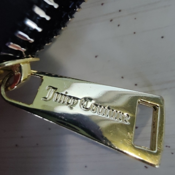 Juicy Couture Crown Heart Coin Purse Mini Bag Wristlet Pouch Quilted Charm - Picture 8 of 9